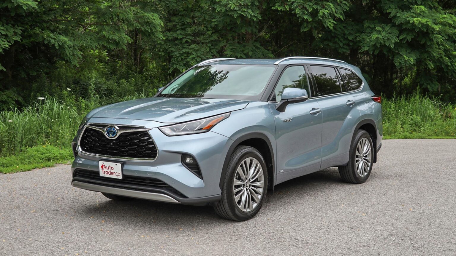 toyota-highlander-hybrid-the-ultimate-family-suv